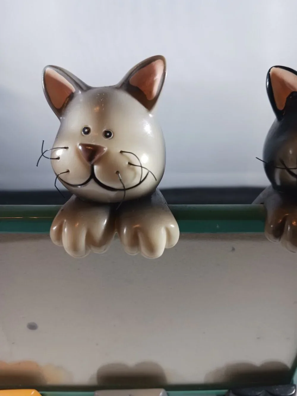 Vintage Hand Painted Resin Cat Picture Frame Standing Cats